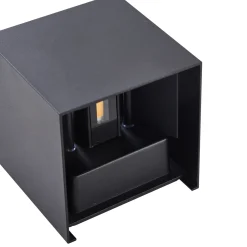 Lindby LED-ulkoseinälamppu Nivar, kulmikas, musta, 10 cm, IP54