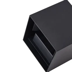 Lindby LED-ulkoseinälamppu Nivar, kulmikas, musta, 10 cm, IP54