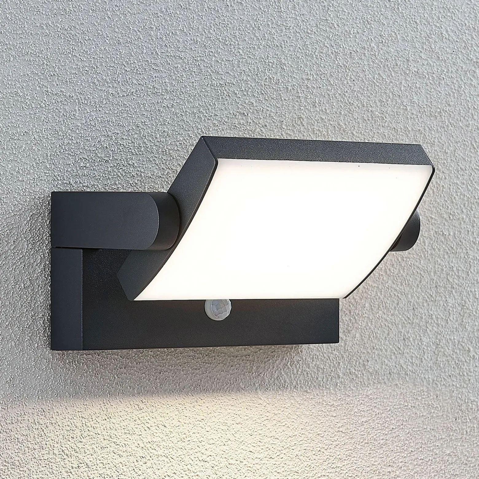 Lindby LED-ulkoseinälamppu Sherin, antrasiitti, anturi, IP54
