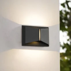 Lindby LED-ulkoseinävalaisin Anlira, musta, Up & down, IP65
