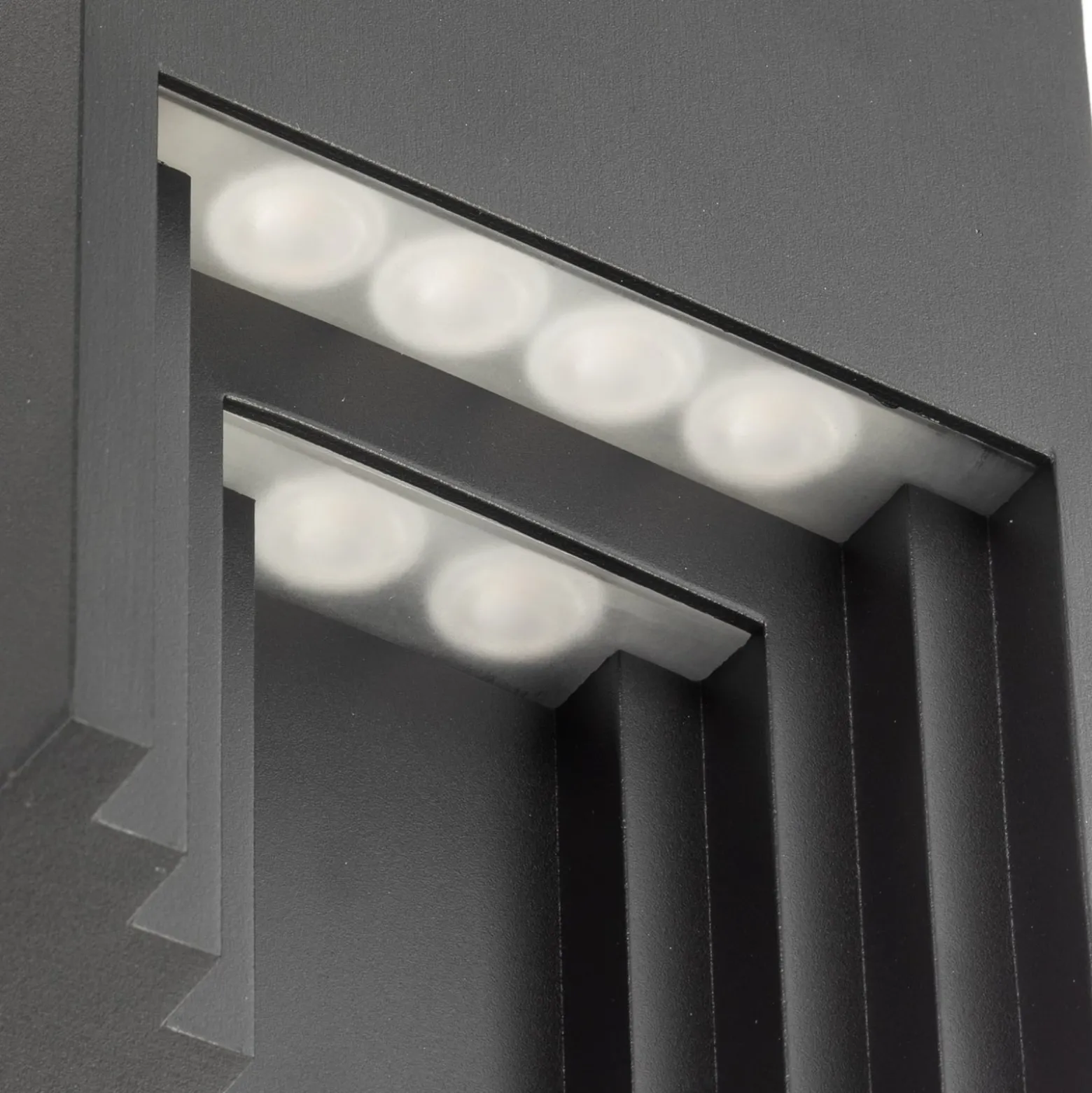 Lindby LED-ulkoseinävalaisin Aurali, 1-lamppuinen, musta, IP65