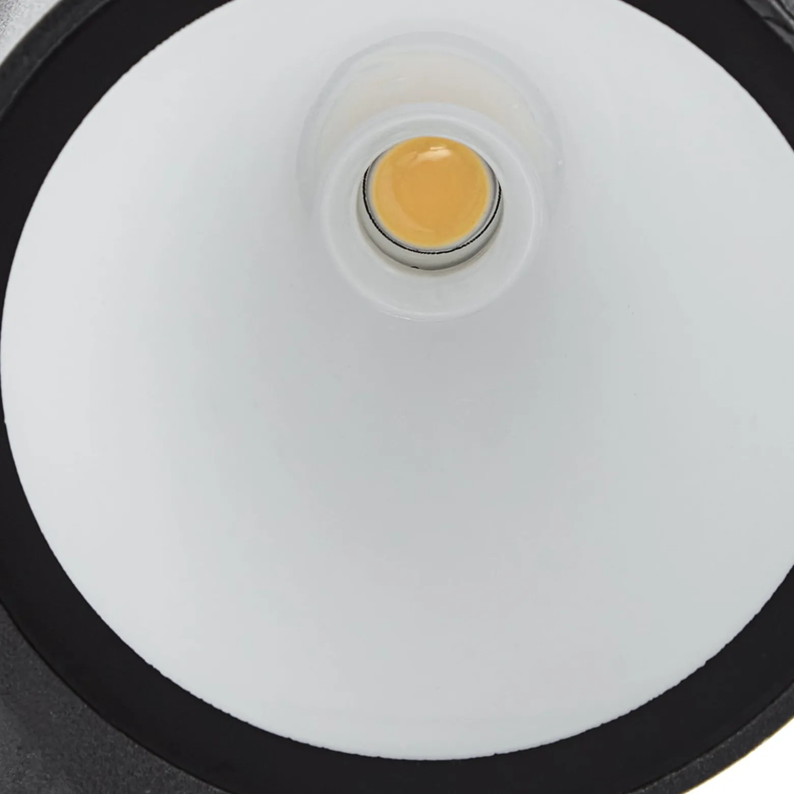 Lindby LED-ulkoseinävalaisin Illuvia, mattamusta, IP54