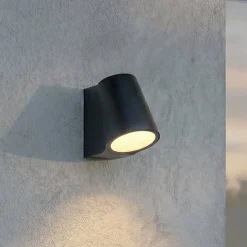Lindby LED-ulkoseinävalaisin Illuvia, mattamusta, IP54