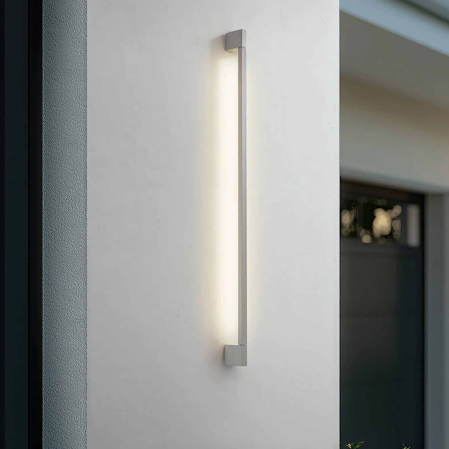 Lindby LED-ulkoseinävalaisin Neano, 120 cm, kiviharmaa, IP54