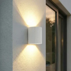 Lindby LED-ulkoseinävalaisin Ralino, valkoinen, 2-lamppuinen, IP65