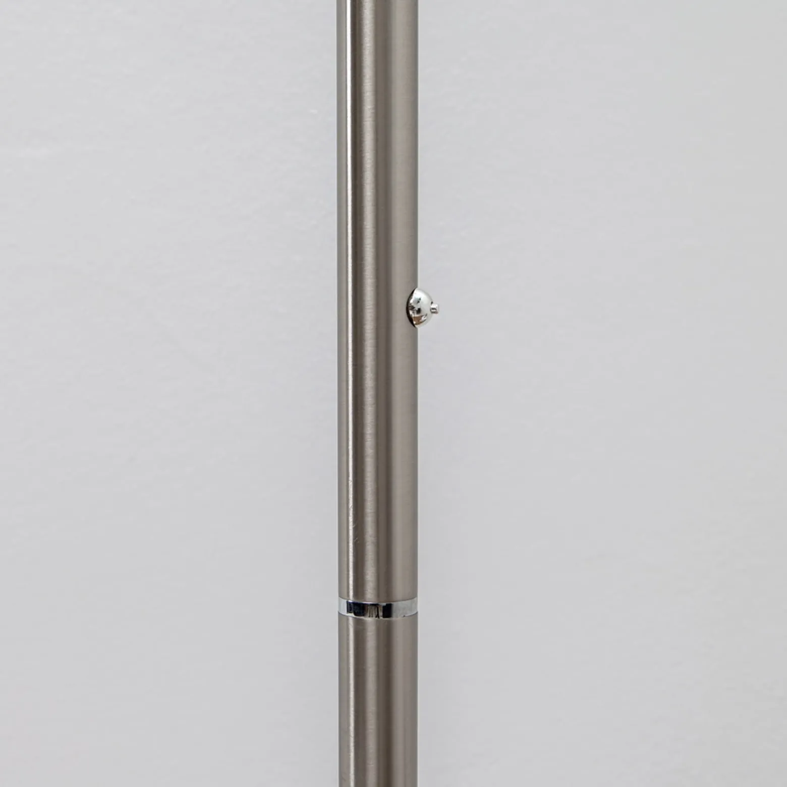 Lindby Malea LED-lattiavalo, nikkelivärinen, himmennettävä, 180 cm