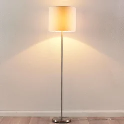 Lindby Parsa-lattiavalaisin, valkoinen, tekstiili, korkeus 167 cm, E27