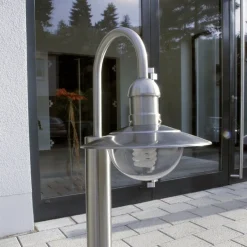 Lindby pylväsvalaisin Damion, 140 cm, ruostumaton teräs, E27, IP44