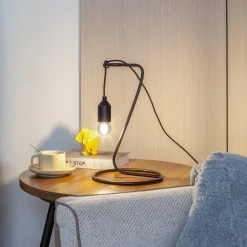 Lindby pöytävalaisin Elira, musta, metalli, 35 cm korkea, ES27