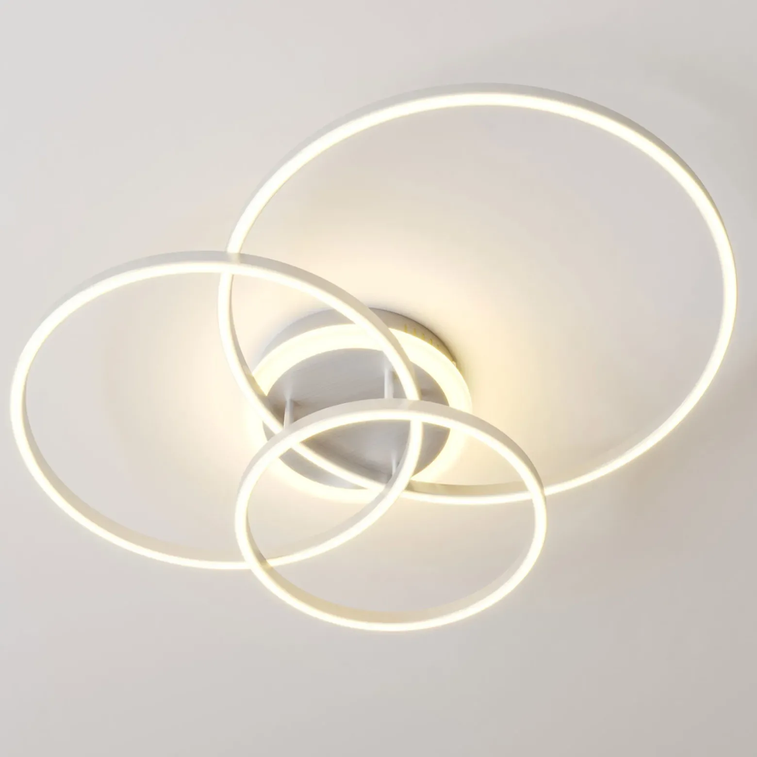 Lindby Smart LED-kattovalaisin Tula, kaukosäädin, Tuya CCT