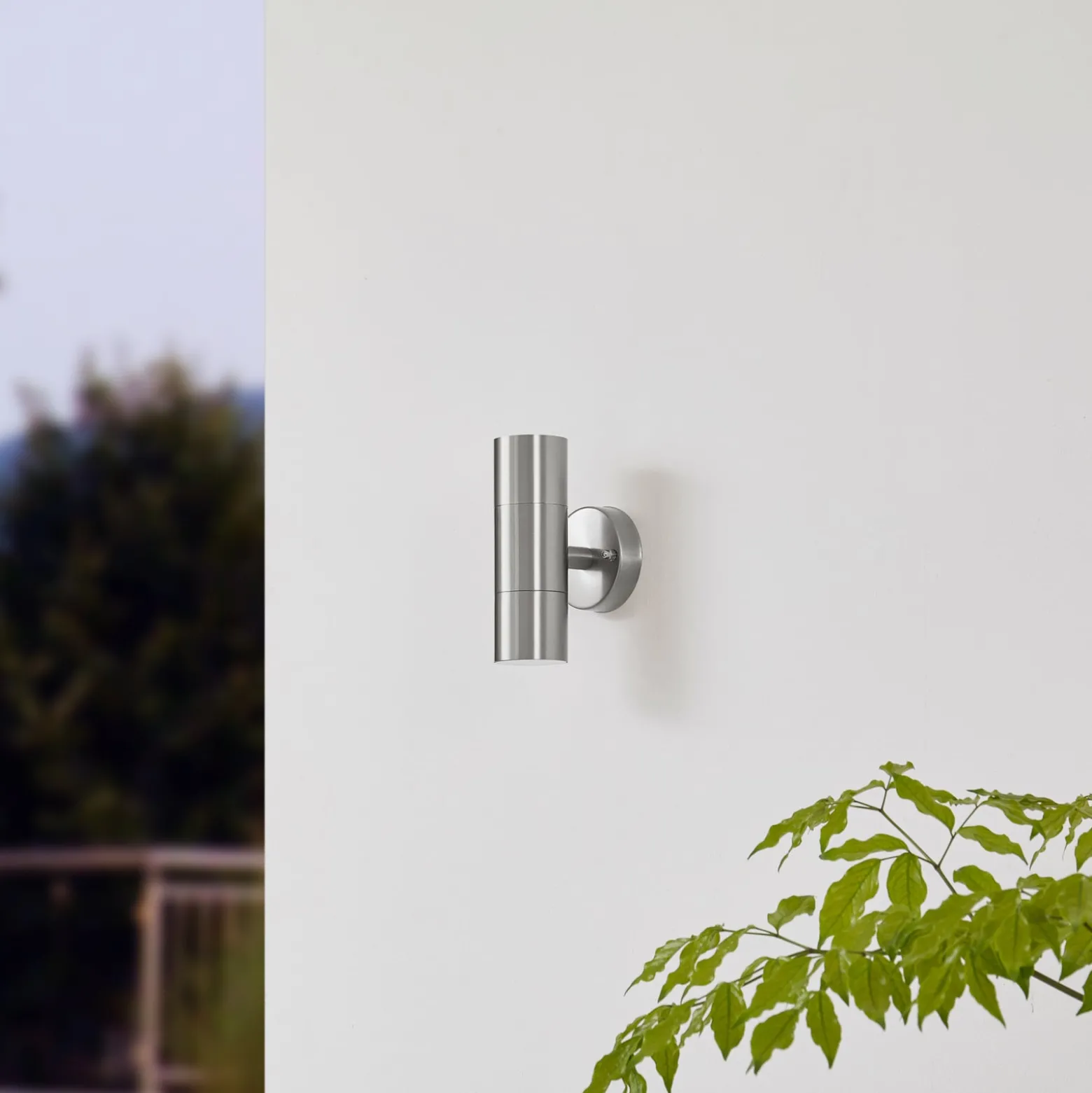 Lindby ulkoseinälamppu Hakan, ylös/alas, ruostumaton teräs, IP44, GU10