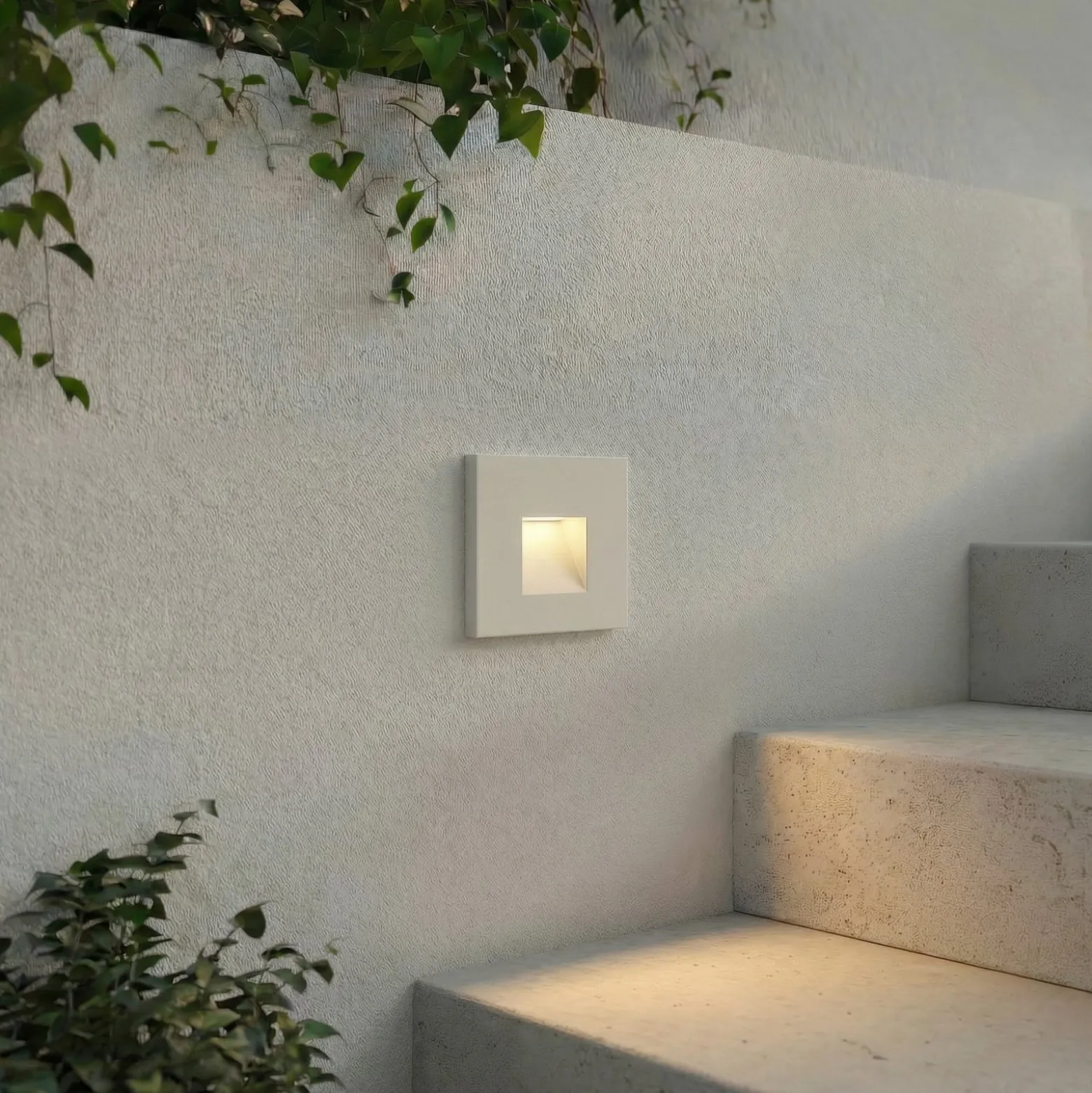 Lindby upotettava LED-seinävalaisin Alune, valkoinen, kulmikas, 8x8cm, IP65