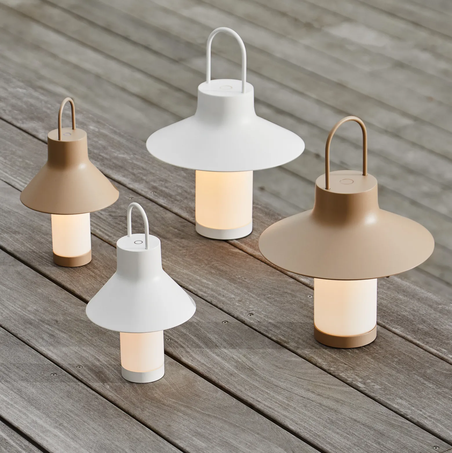 LOOM DESIGN LED-akkukäyttöinen pöytävalaisin Shadow Small, valkoinen, IP65