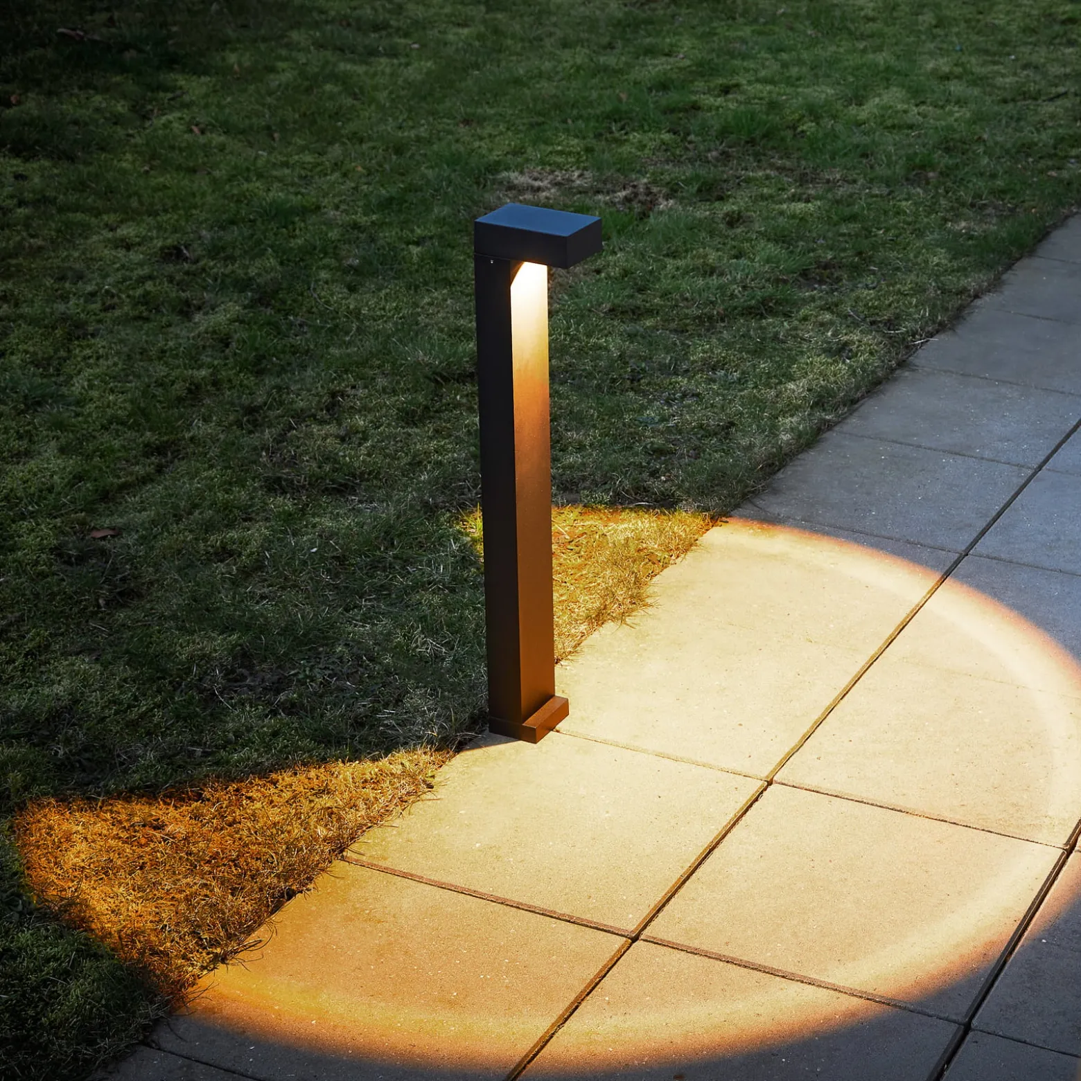 LOOM DESIGN LED-pylväsvalaisin Arn, corten-teräs, korkeus 70 cm, alumiini