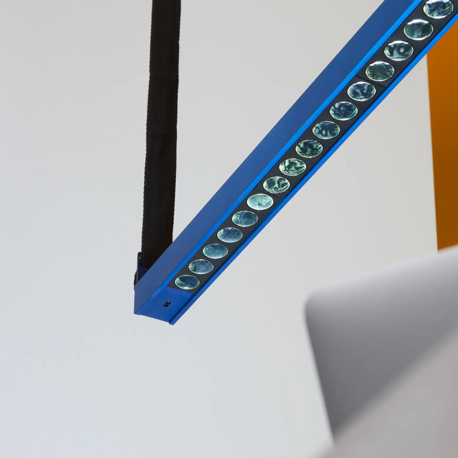 LOOM DESIGN LED-riippuvalaisin Belto, sininen
