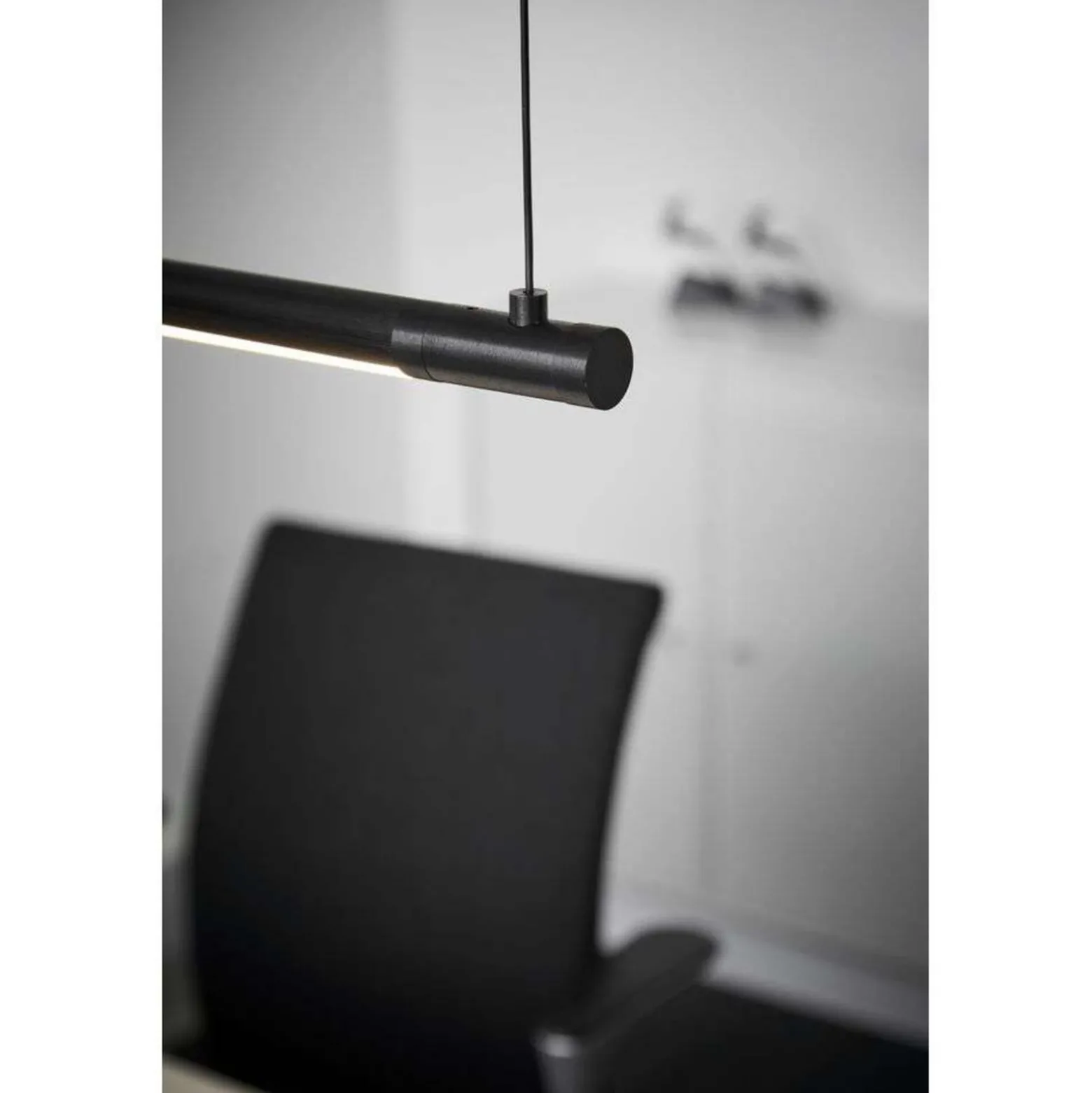 LOOM DESIGN LED-riippuvalaisin Straw 150, musta, alumiini