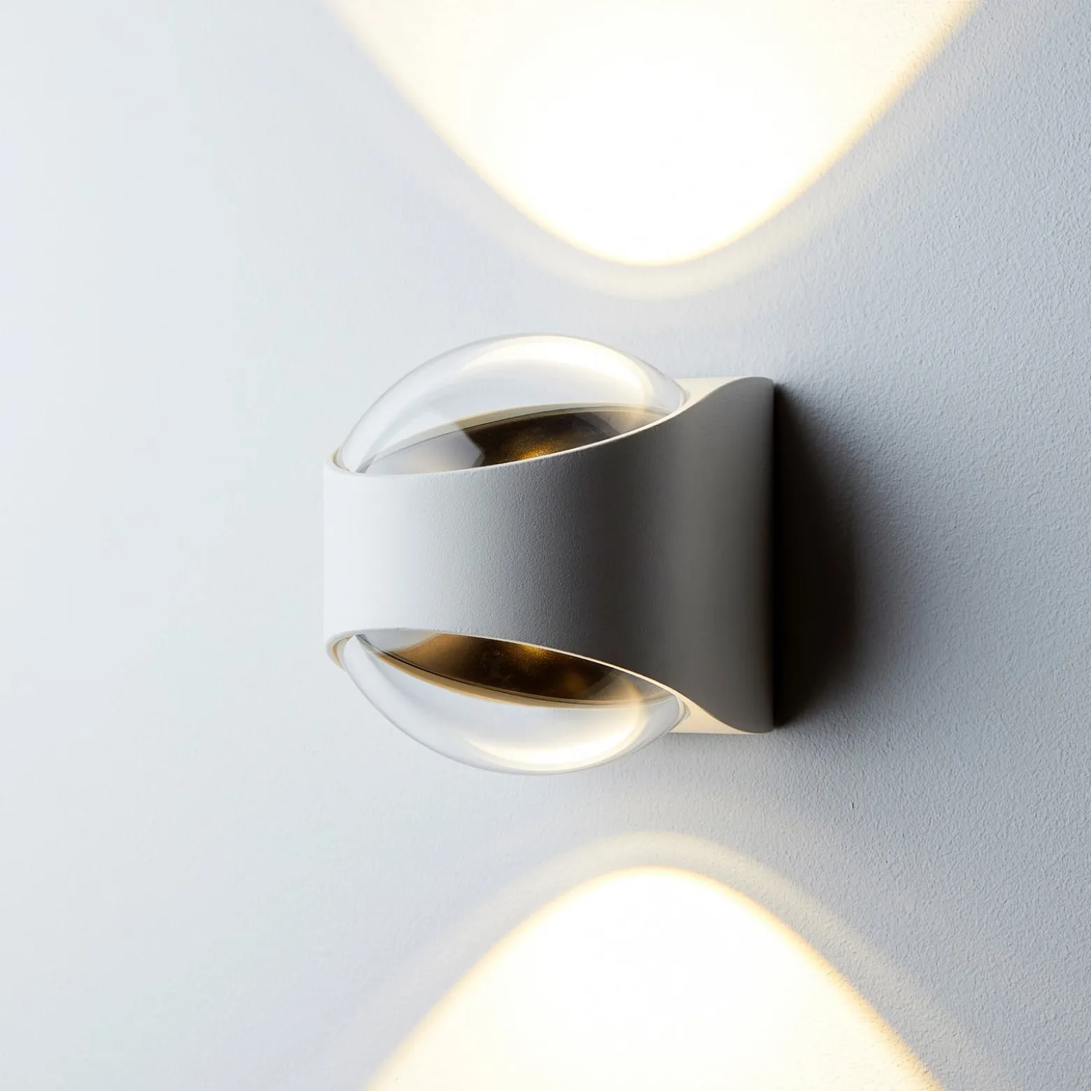 LOOM DESIGN Saga LED-ulkoseinävalaisin ylös/alas valkoinen