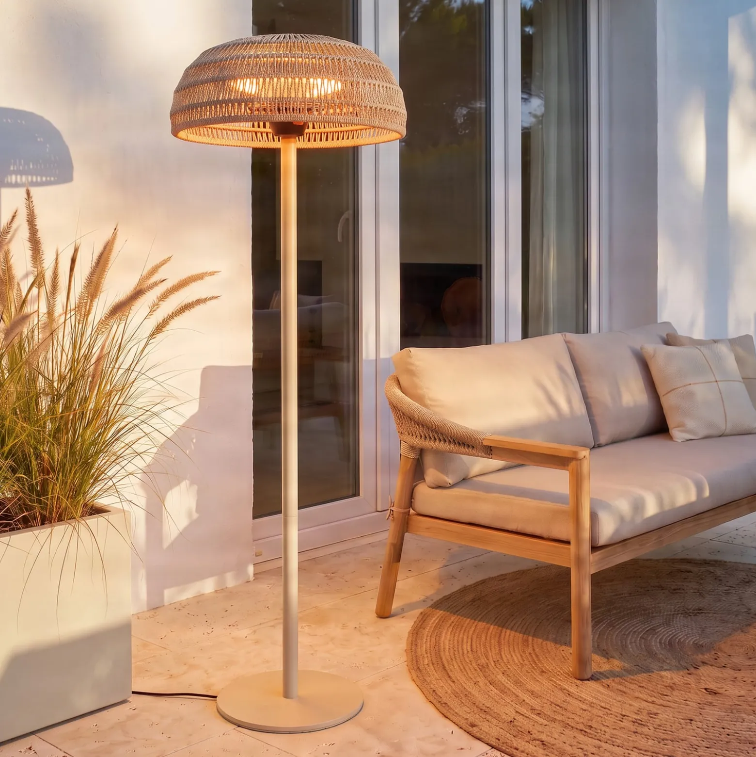Lucande Calenza -terassilämmitin, beige, 200 cm, 3 tehotasoa