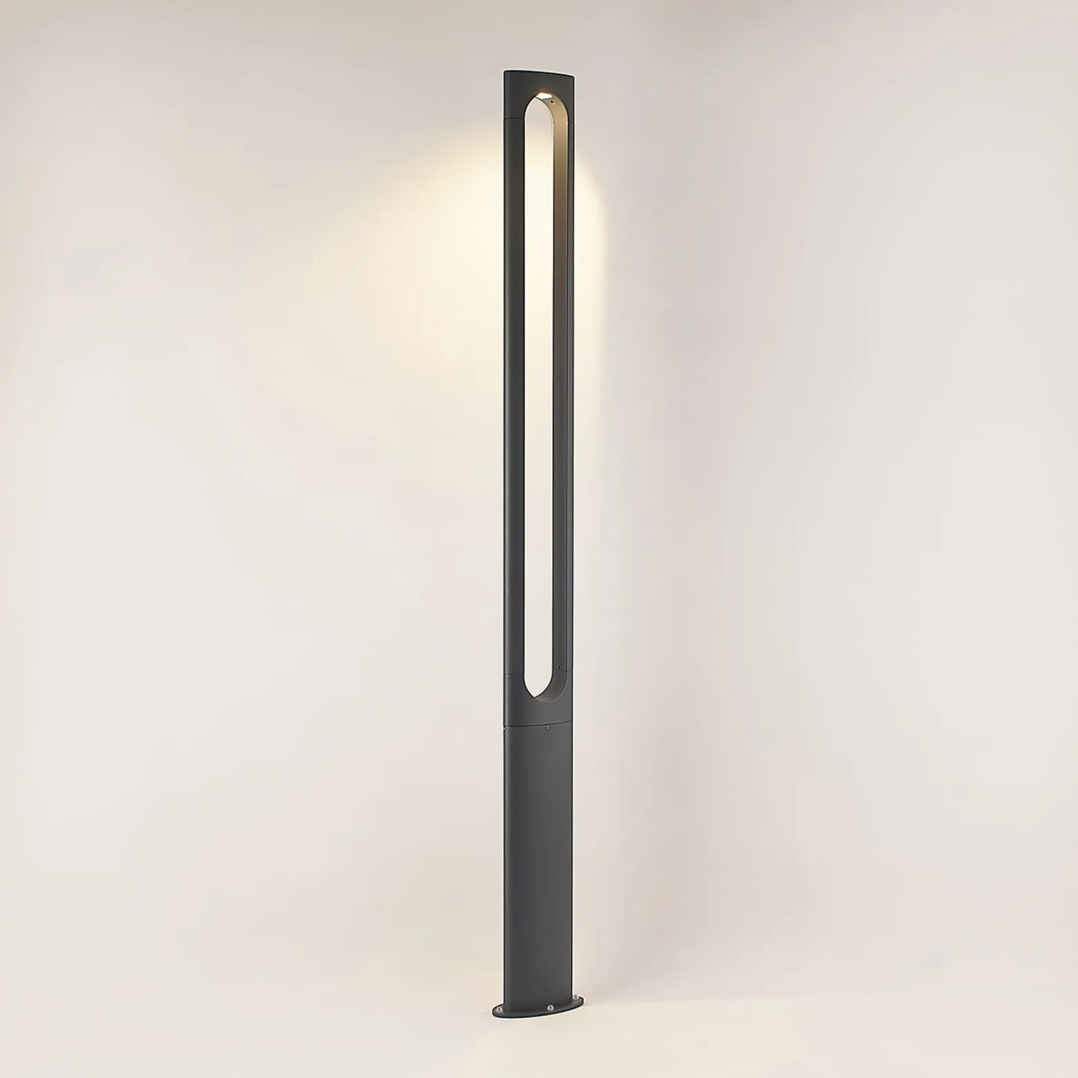 Lucande Dovino -LED-pylväsvalaisin, 200 cm