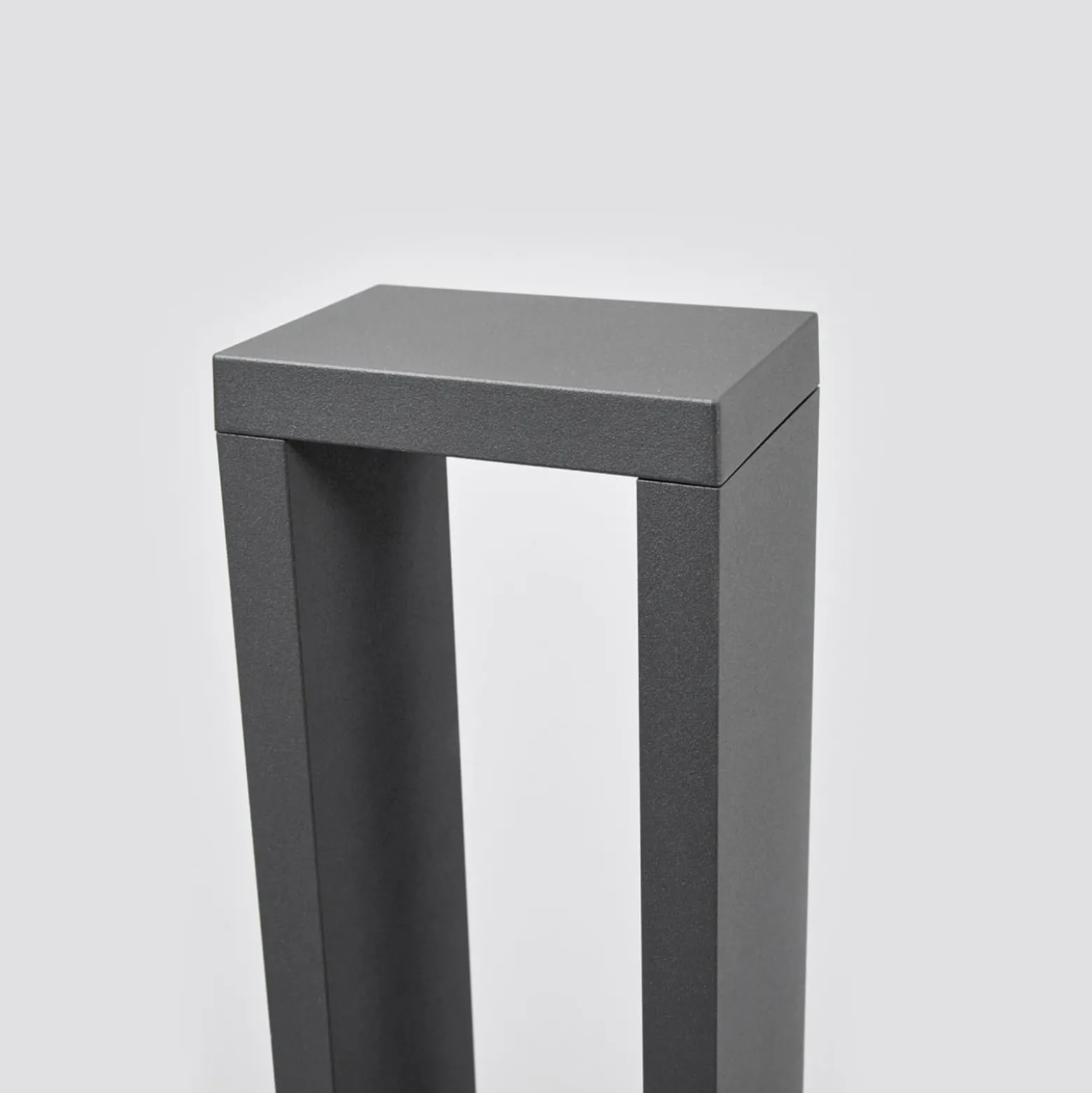 Lucande Jupp LED-pylväsvalaisin, 60 cm, antrasiitti, metalli, IP54