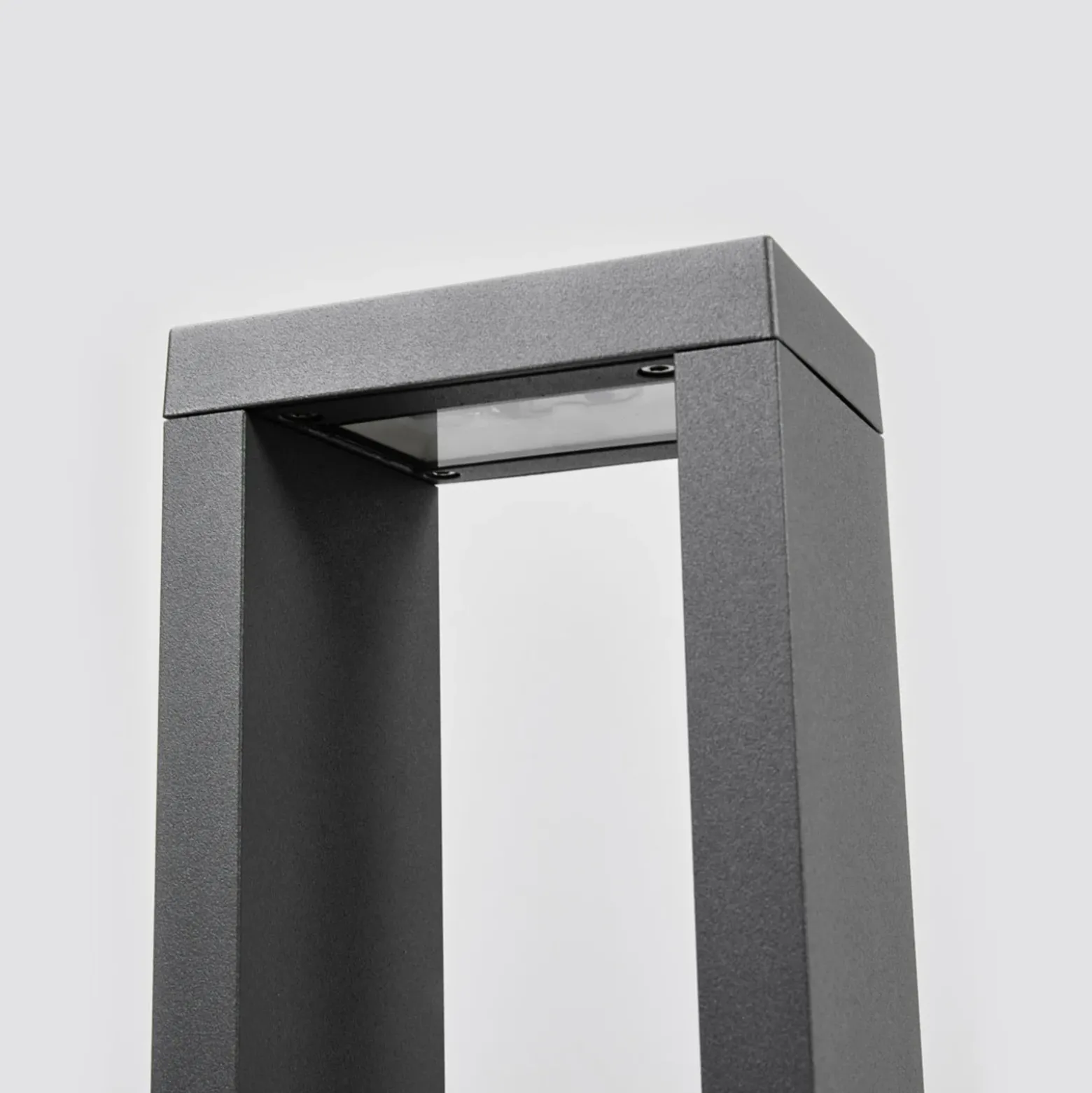 Lucande Jupp LED-pylväsvalaisin, 60 cm, antrasiitti, metalli, IP54