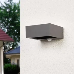 Lucande LED-aurinkoseinävalaisin Mahra, antrasiitti, metalli, anturi
