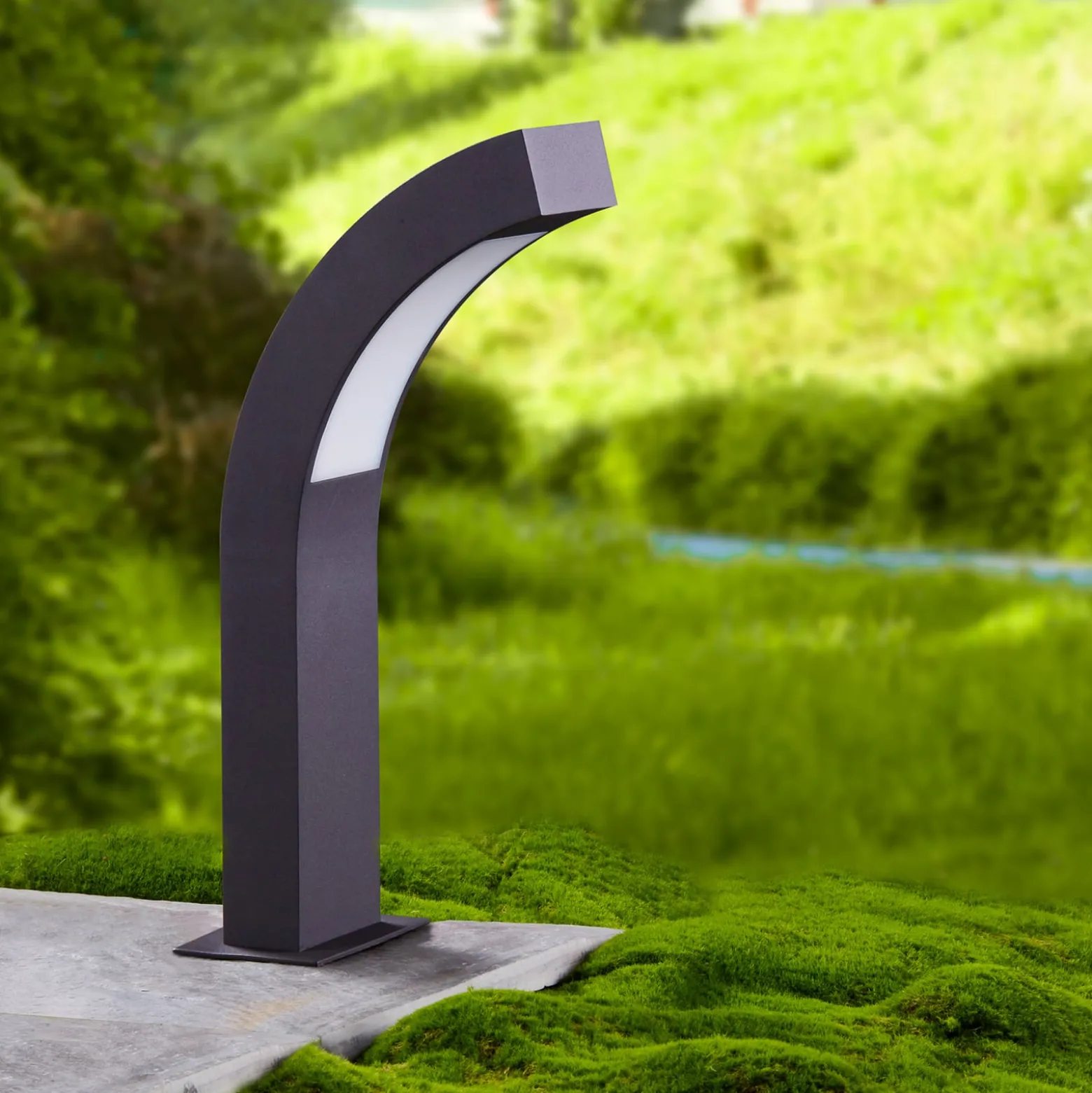 Lucande LED-jalustavalaisin Lennik, 40 cm, antrasiitti, metallia