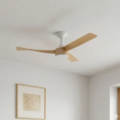 Lucande LED-kattotuuletin Airona, valkoinen/puu, DC, hiljainen, himmennettävä