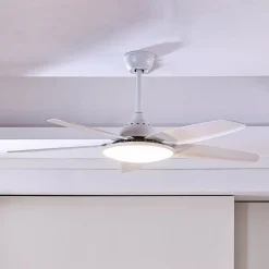 Lucande LED-kattotuuletin Divian, valkoinen, DC, hiljainen, CCT