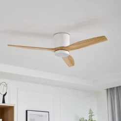 Lucande LED-kattotuuletin Faipari, vaalea puu, DC, 132 cm