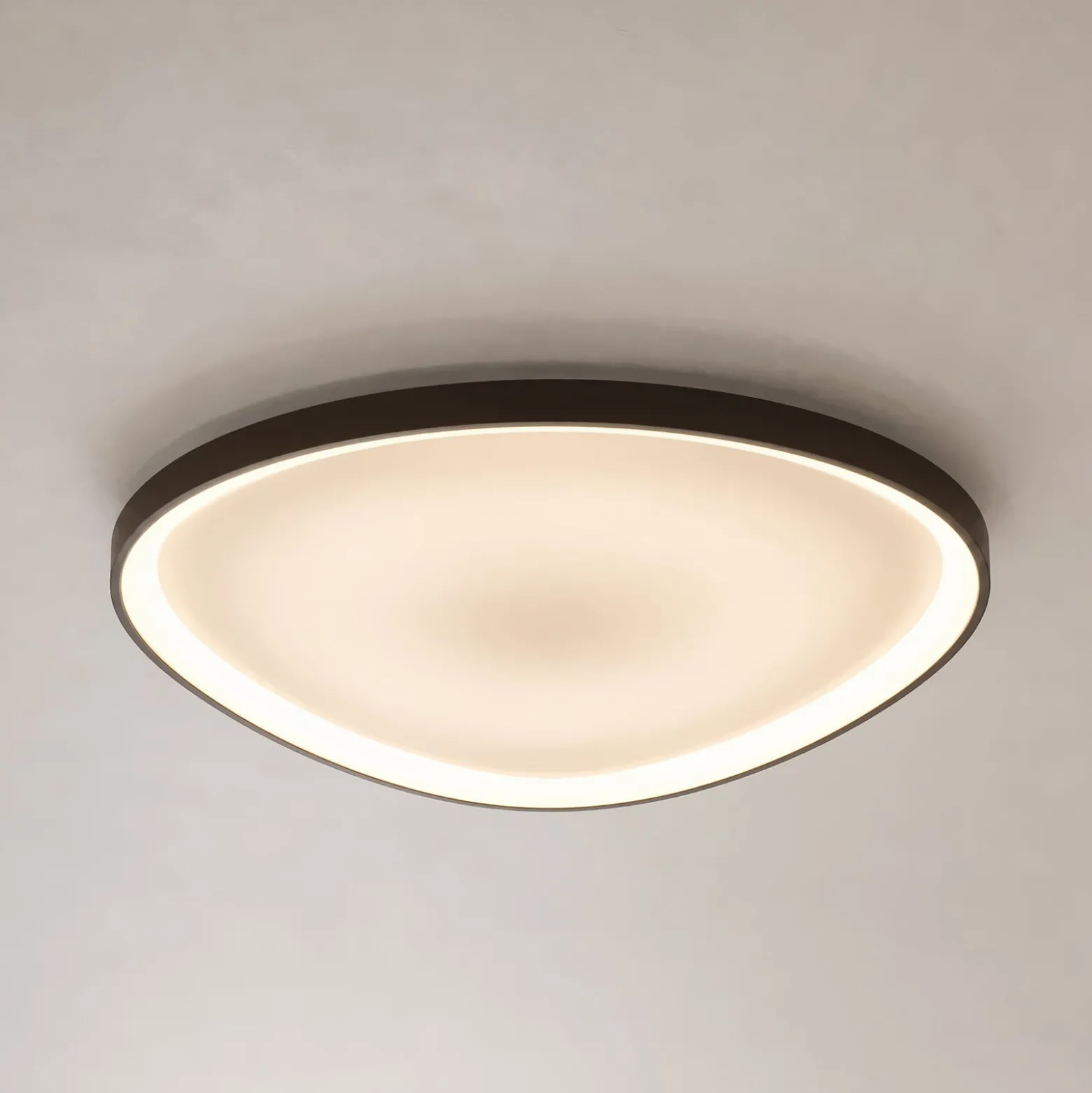 Lucande LED-kattovalaisin Asken, 61 cm, ruskea, CCT, himmennettävä