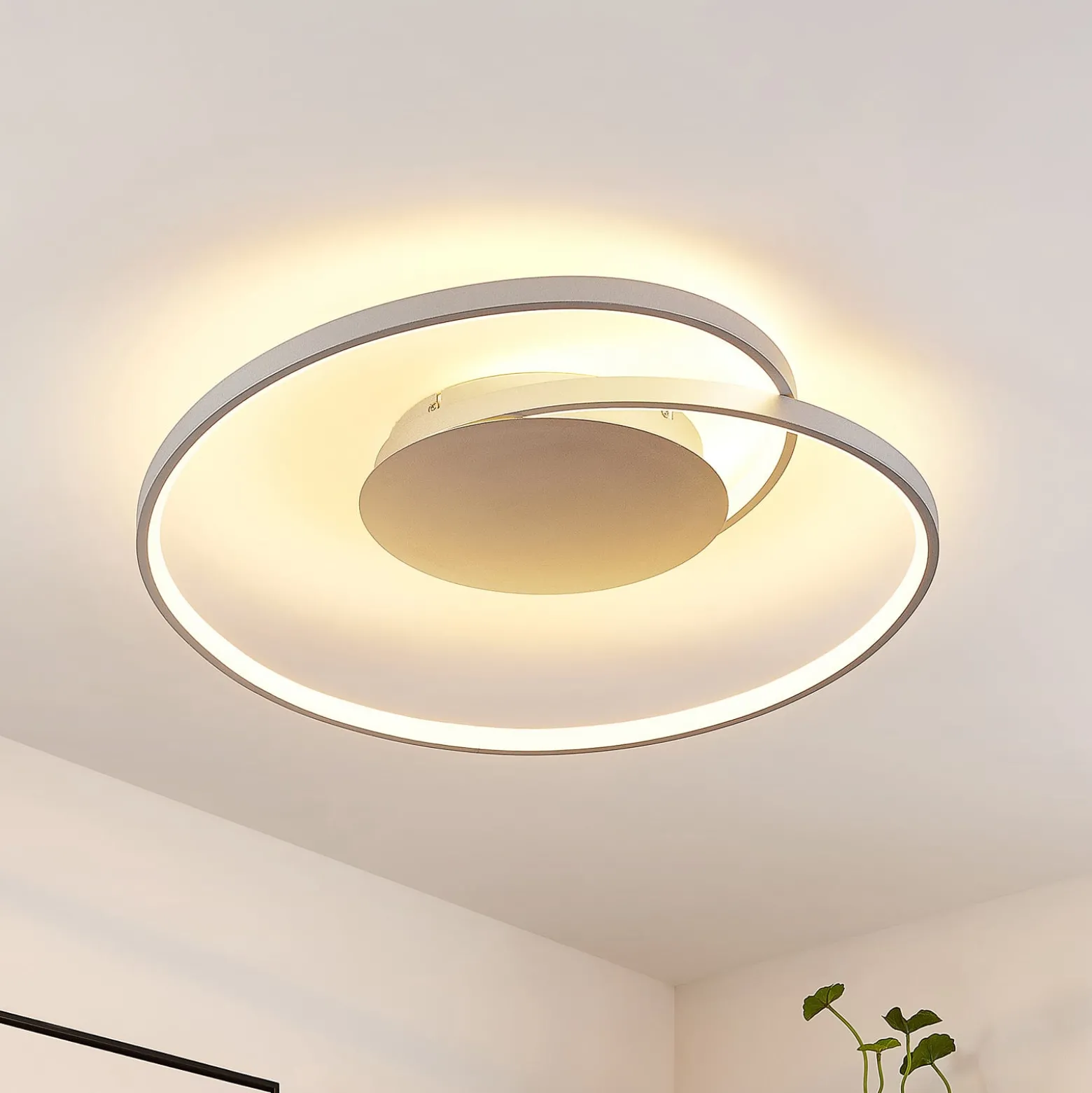 Lucande LED-kattovalaisin Enesa, 63 cm, CCT, kaukosäädin, himmennettävä