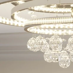 Lucande LED-kattovalaisin Keely, kromivärinen, kristalli, 45 cm