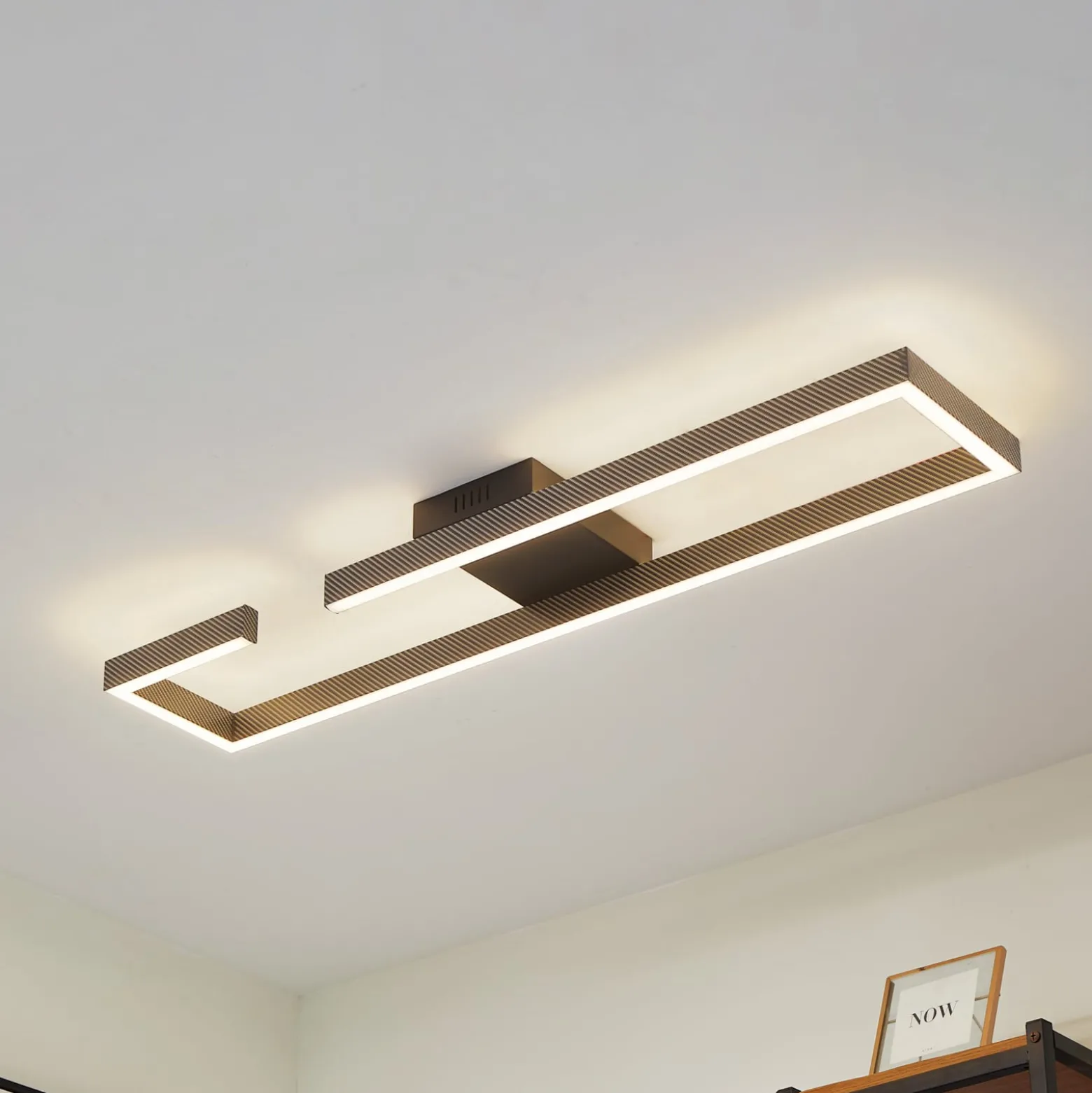Lucande LED-kattovalaisin Yvor, 100 cm, musta, alumiinia