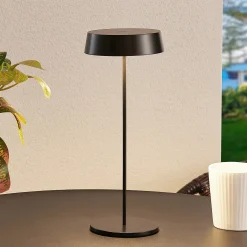 Lucande LED-ladattava pöytävalaisin Tibia, musta, alumiini, USB, IP54