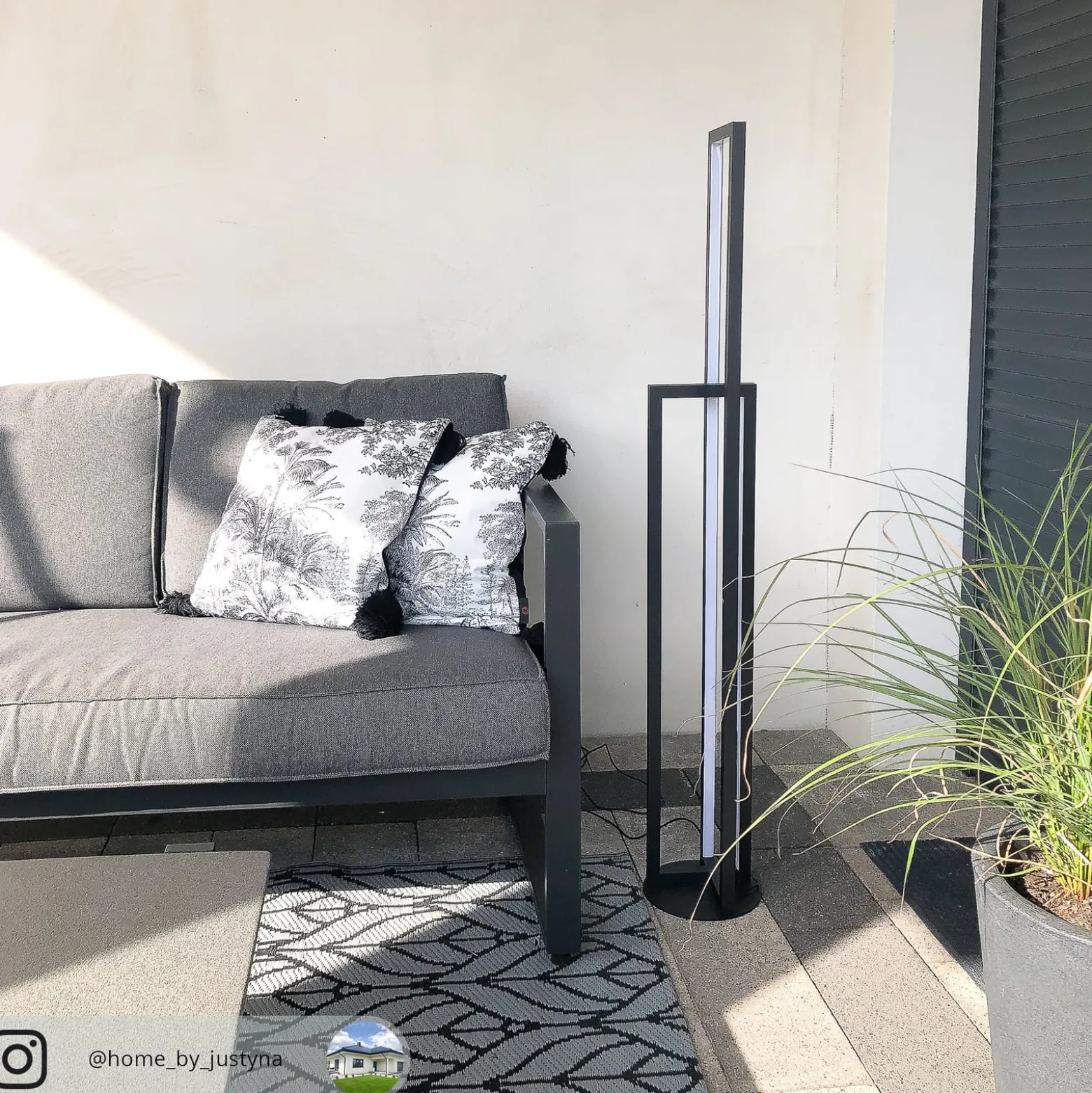 Lucande LED-lattiavalaisin Hylda, 123 cm, musta, alumiinia