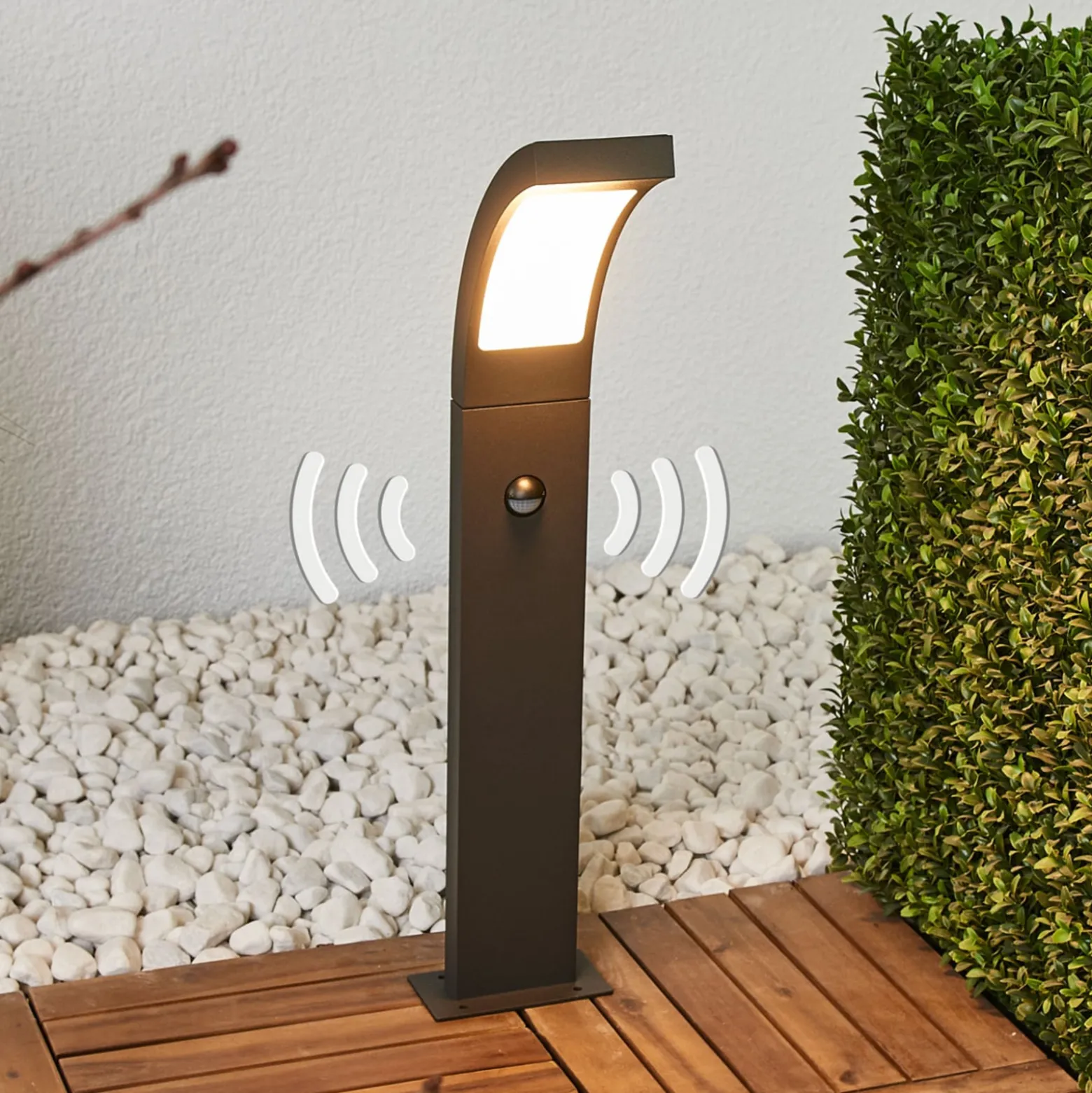 Lucande LED-pylväsvalaisin Juvia, 60 cm, liiketunnistin, IP54