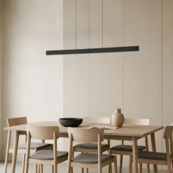 Lucande LED-riippuvalaisin Arvon, musta, 117 cm, himmennettävä, CCT