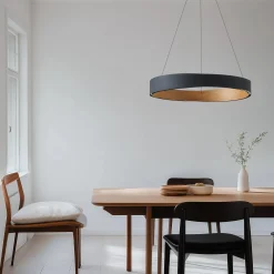 Lucande LED-riippuvalaisin Daelor, musta/puu, CCT, himmennettävä