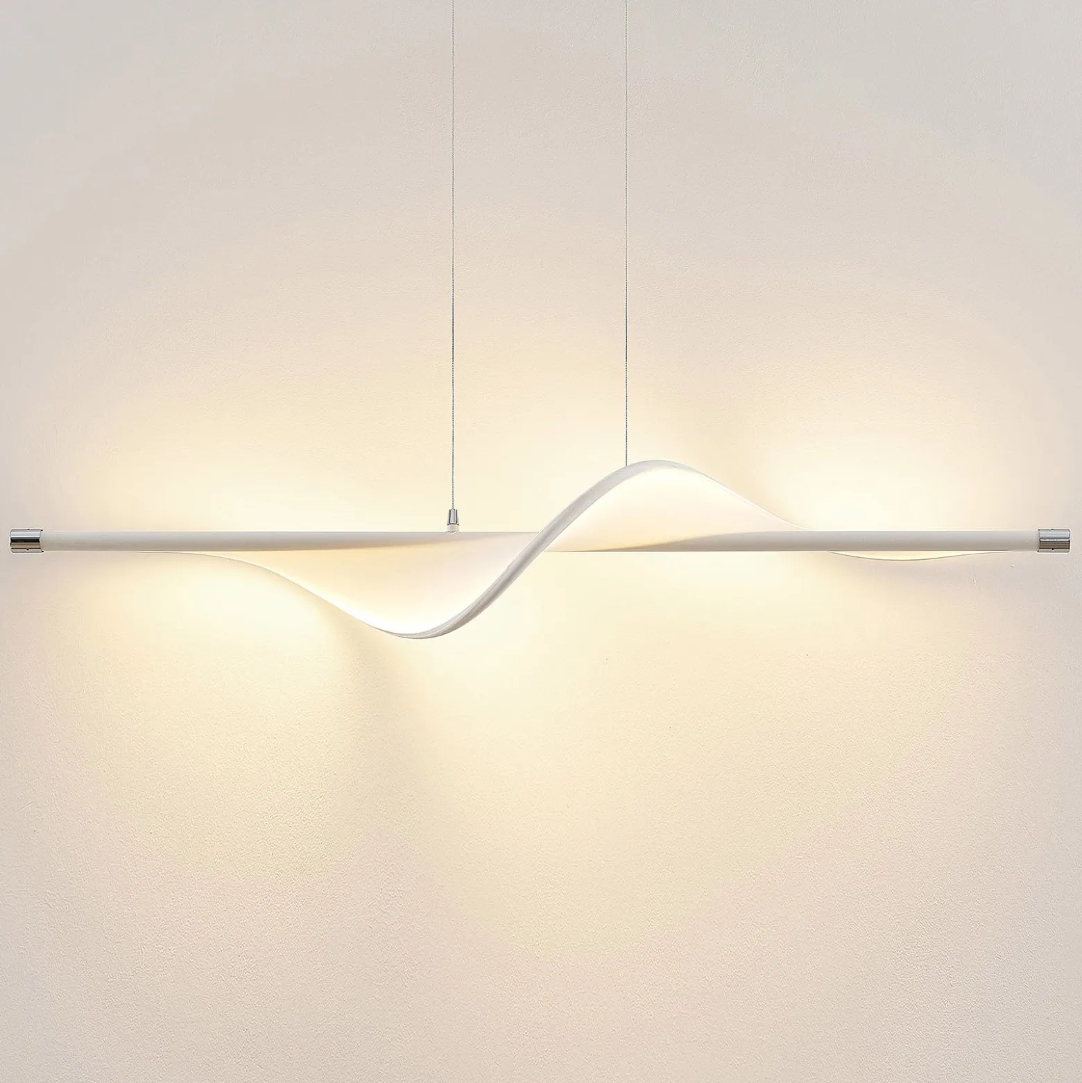 Lucande LED-riippuvalaisin Edano, 122 cm, valkoinen, tekstiili, himmennettävä
