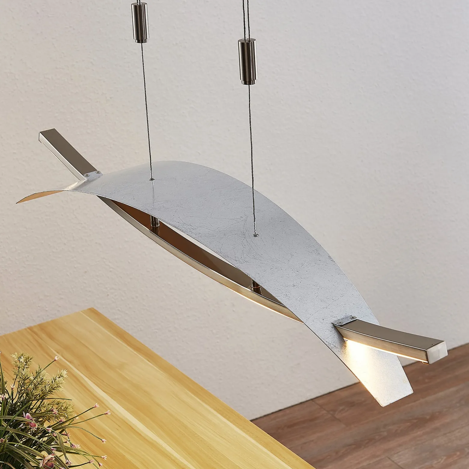 Lucande LED-riippuvalaisin Marija, 91 cm, hopea, himmennettävä
