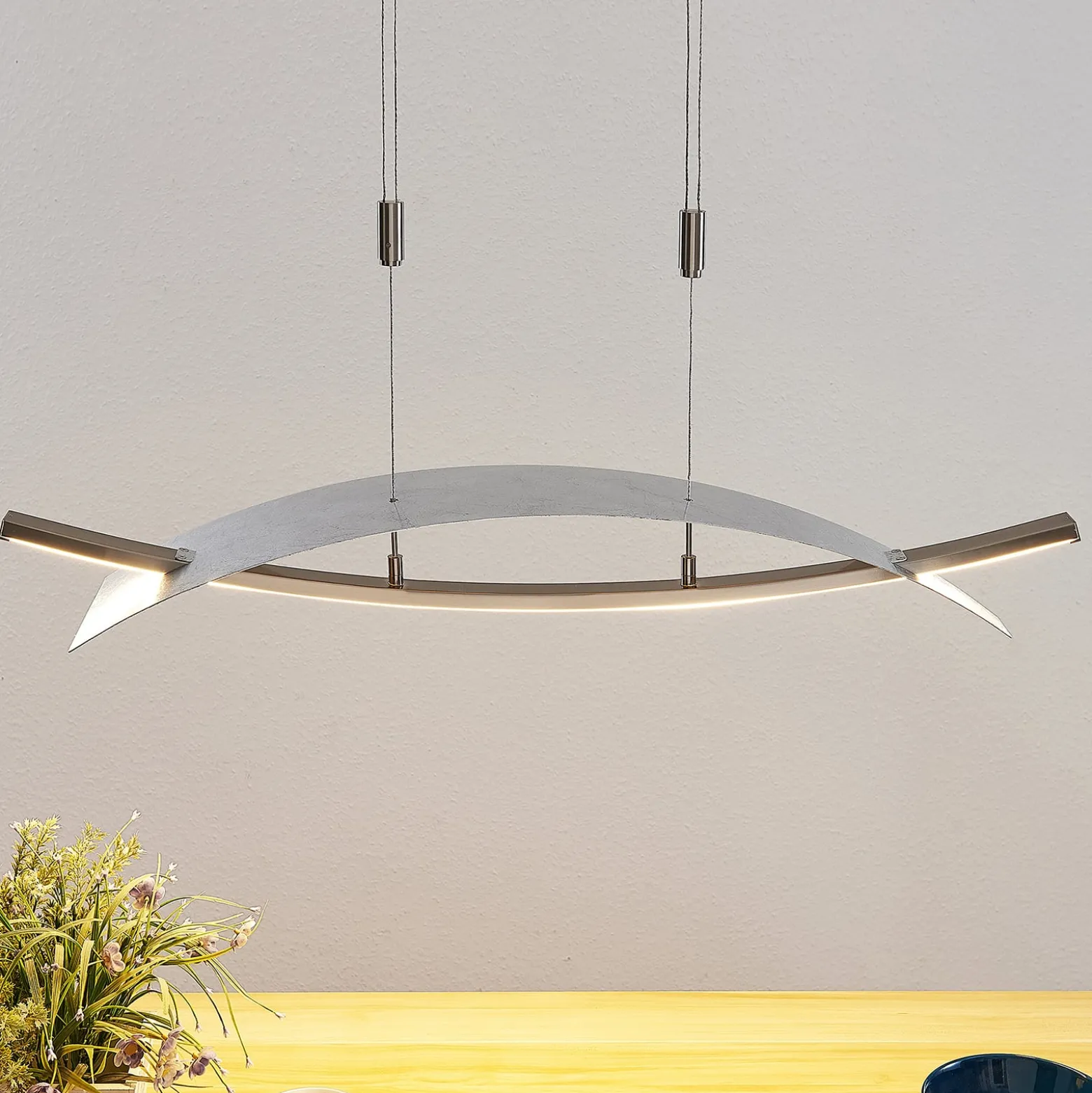 Lucande LED-riippuvalaisin Marija, 91 cm, hopea, himmennettävä