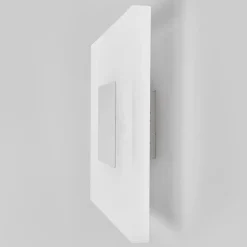 Lucande LED-seinävalaisin Berlind, 26 cm, valkoinen, lasi, metallia