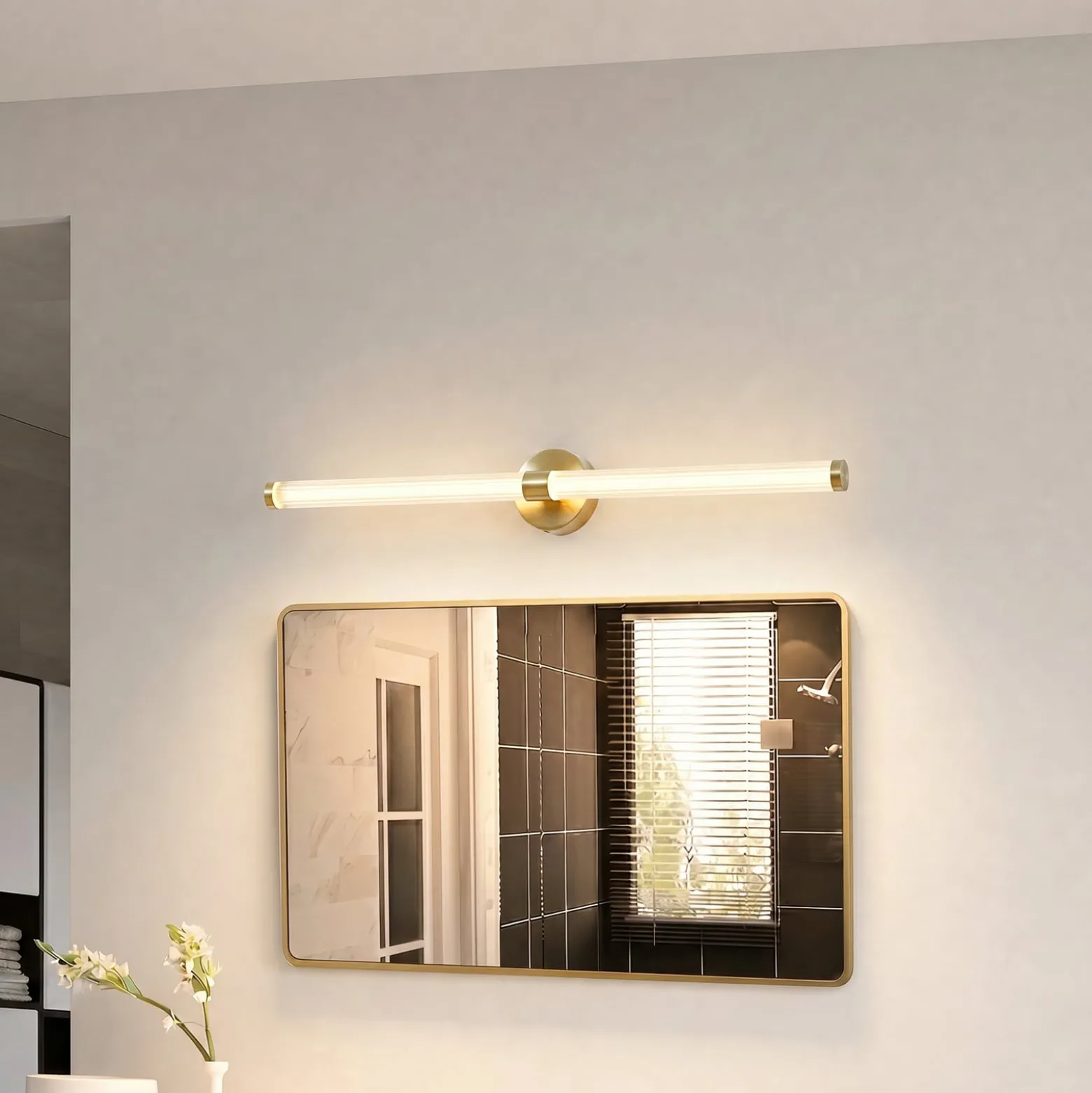 Lucande LED-seinävalaisin Melisa, kulta, 90 cm, CCT, IP44
