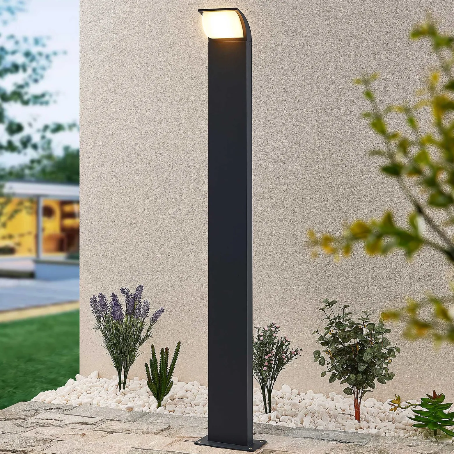 Lucande LED-tievalaisin Tinna, 100 cm, antrasiitti, IP65