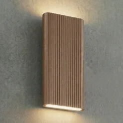 Lucande LED-ulkoseinälamppu Raija, tummanruskea, korkeus 40 cm, CCT