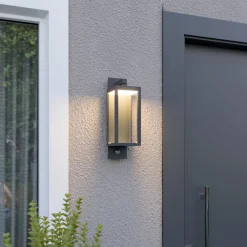 Lucande LED-ulkoseinävalaisin Ferdinand, anturi, tummanharmaa