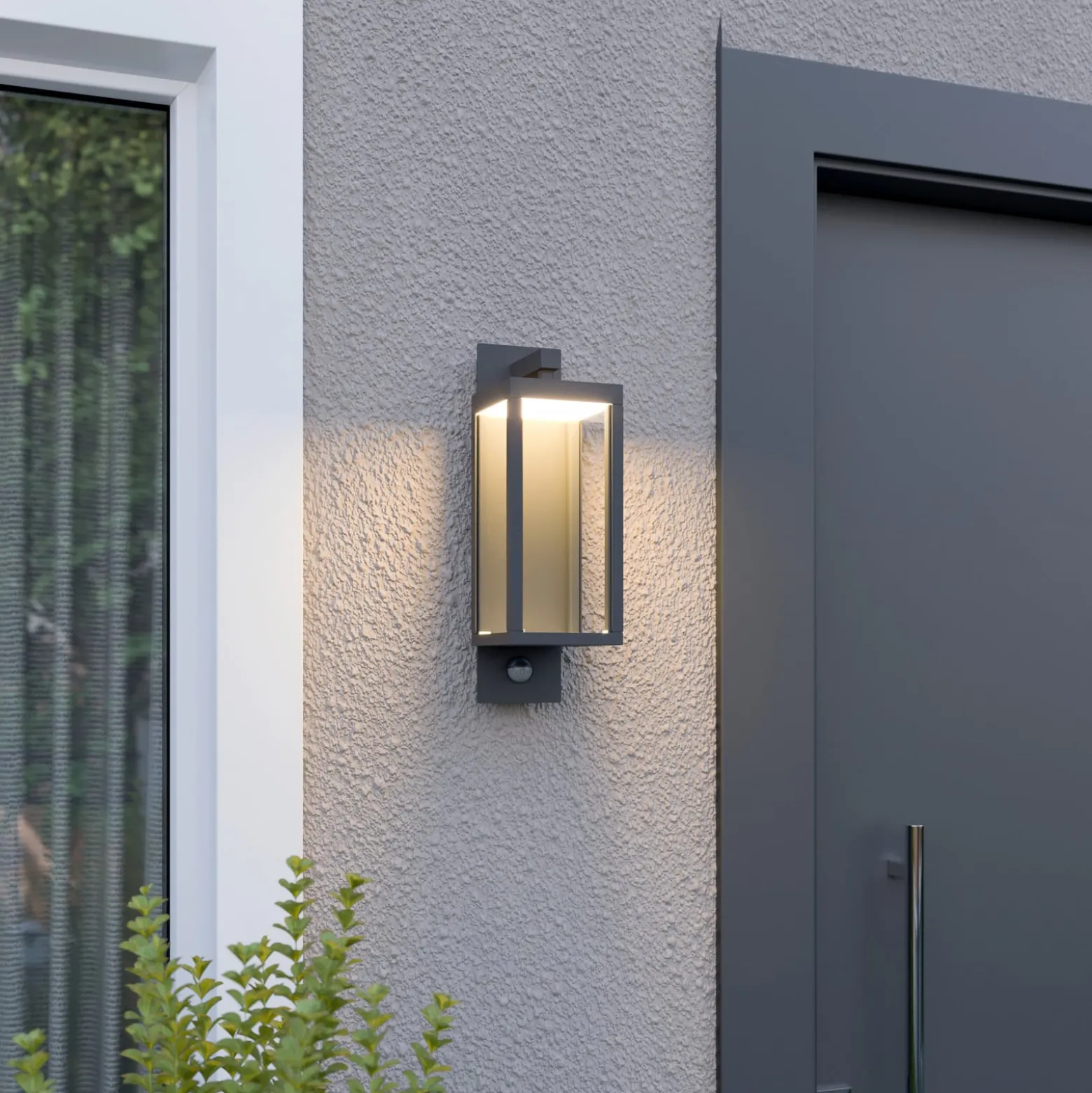 Lucande LED-ulkoseinävalaisin Ferdinand, anturi, tummanharmaa