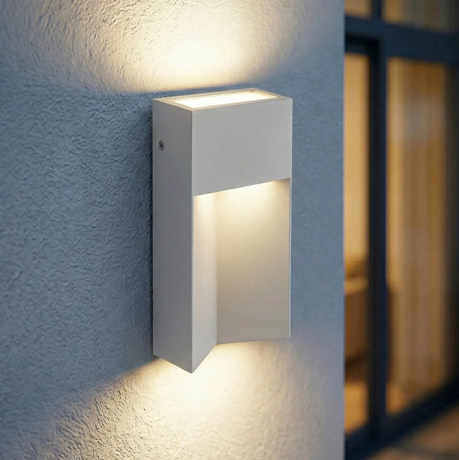 Lucande LED-ulkoseinävalaisin Kaholo, vaaleanharmaa, CCT, IP44