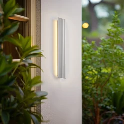 Lucande LED-ulkoseinävalaisin Melira, pituus 60 cm, vaaleanharmaa